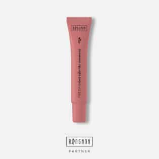 FRESH tinted balm lip & cheek rosewood ist ein echtes 2-in-1-Beauty-Essential. Er schenkt Lippen und Wangen einen frischen Hauch Farbe, versorgt sie mit langanhaltender Feuchtigkeit und zaubert einen natürlichen Glow.