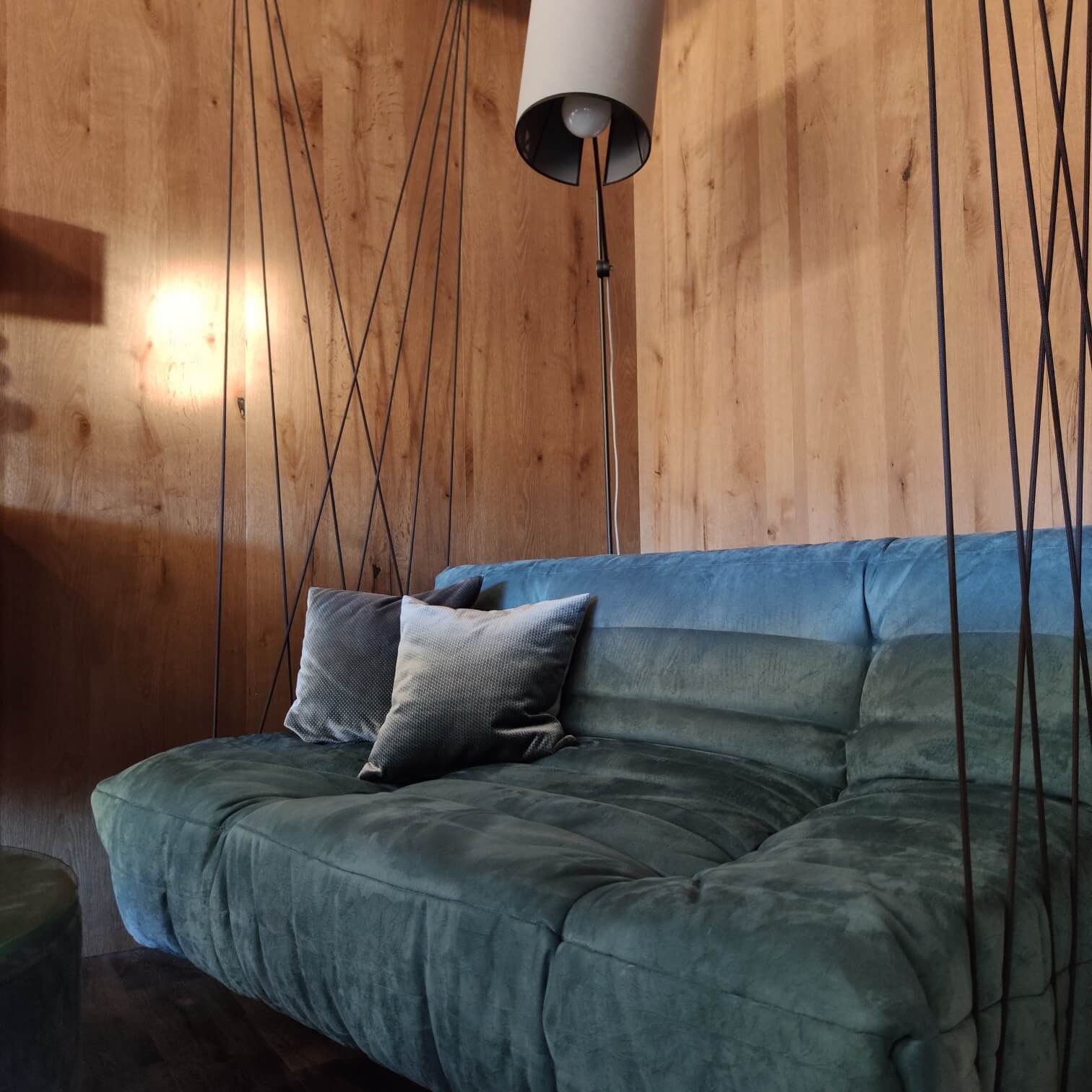Schwebesofa in der Suite Deluxe