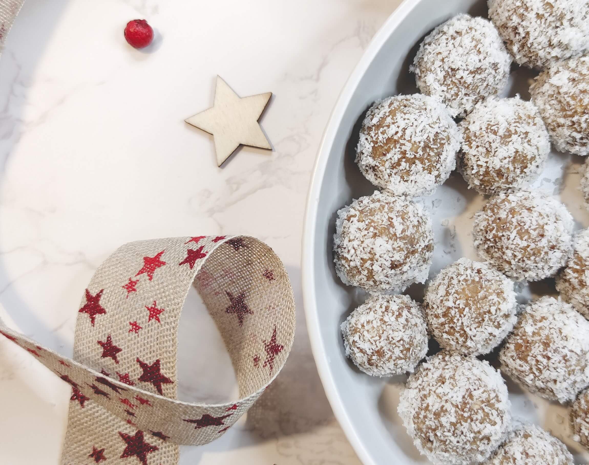 Vegane & glutenfreie Rumkugeln mit Datteln