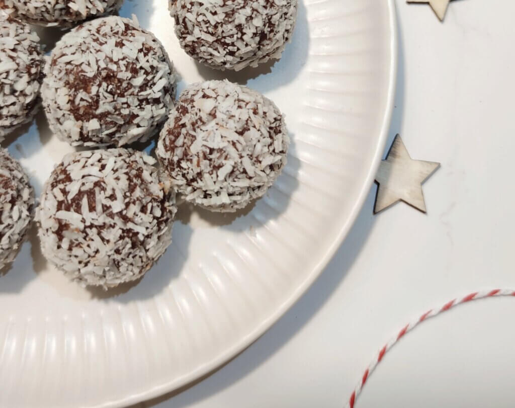 Vegane Schoko-Rumkugeln